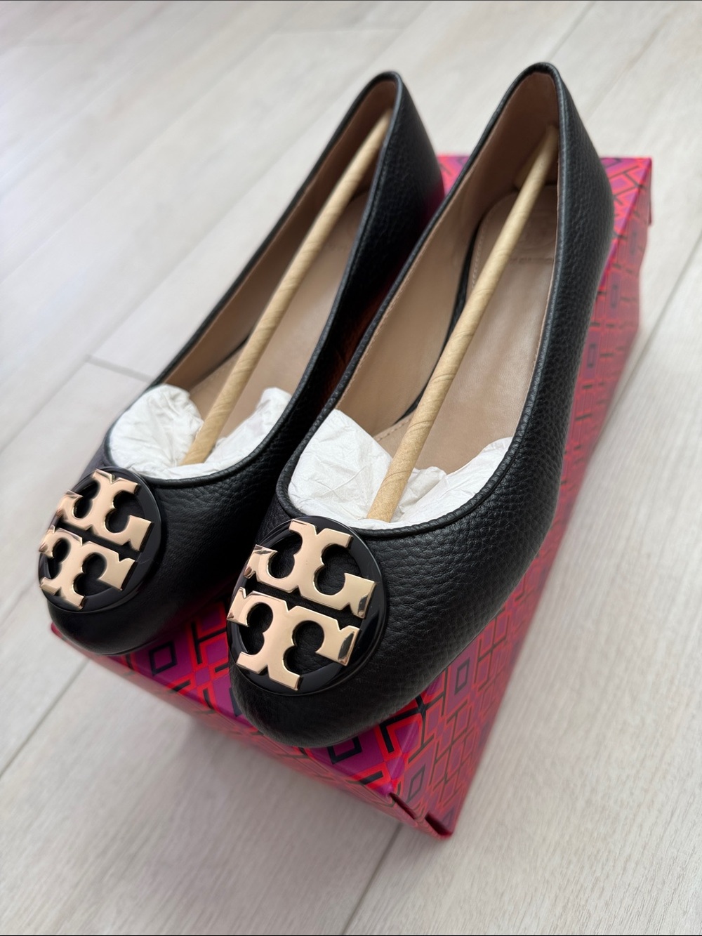 Tory Burch Black Leather Logo Round-Toe Flats - Picture 3 of 4